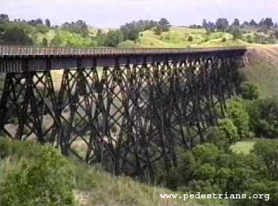 Photo - Cowboy Bridge, Valentine NE (11663 bytes)